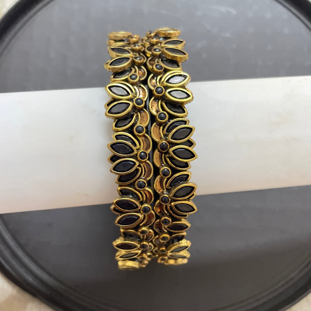 Lotus Border bangles